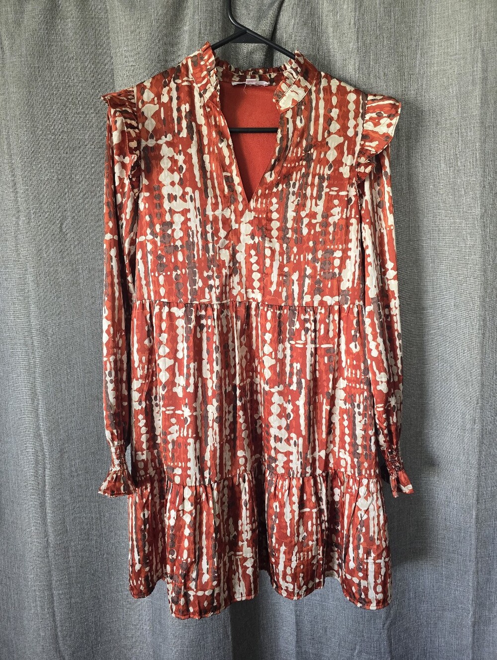 THML Long-Sleeve Tiered Babydoll Mini Dress Abstract V Neck Ruffle Size XS Rust